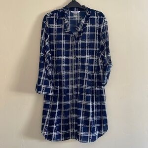 Nygard tunic button down navy plaid large